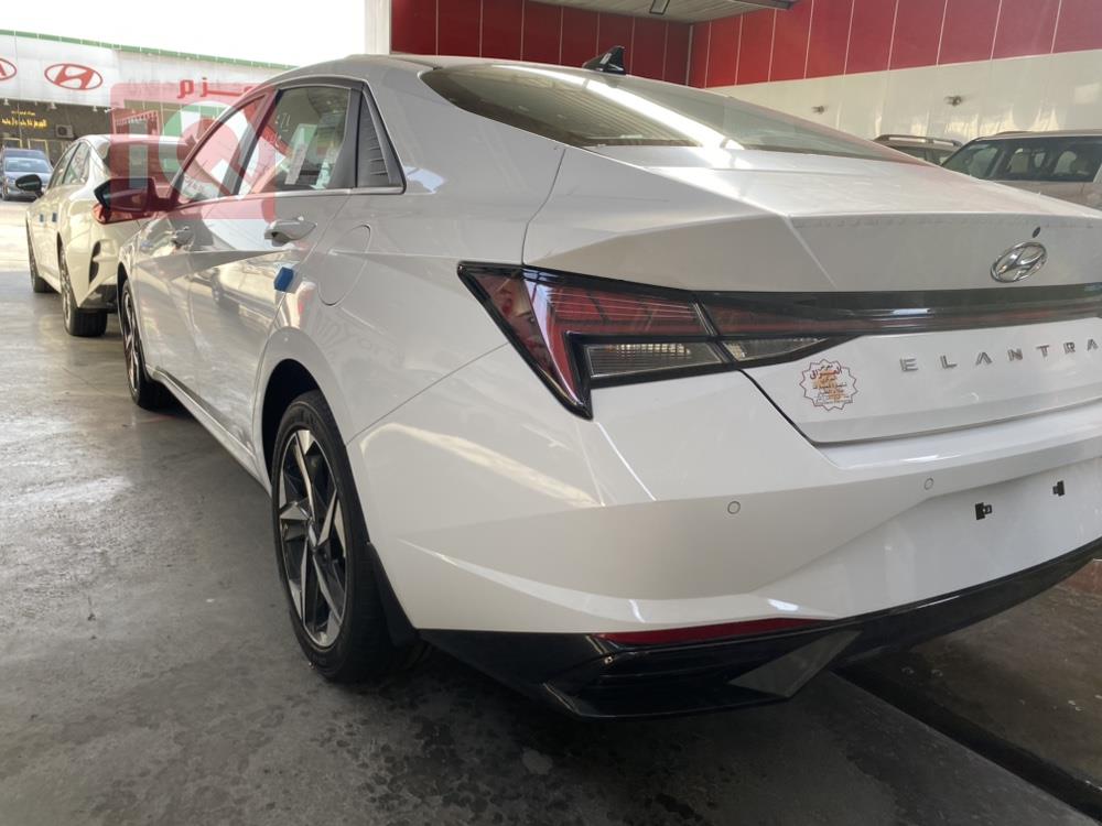 هیوندای ئەلەنترا